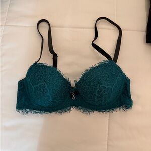 Victoria’s Secret Elegant Lace Underwire Bra - Teal